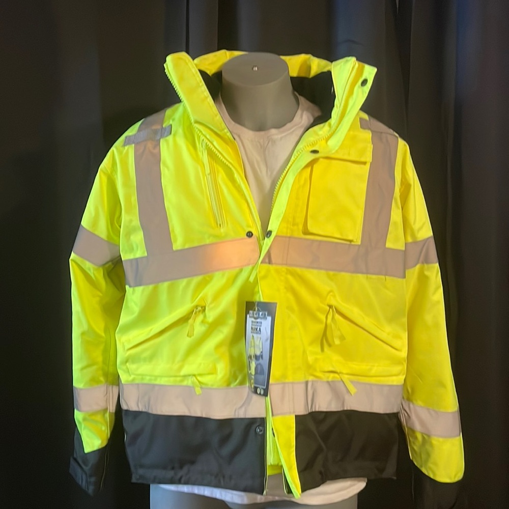 Roadwear Men’s zip up jacket size medium